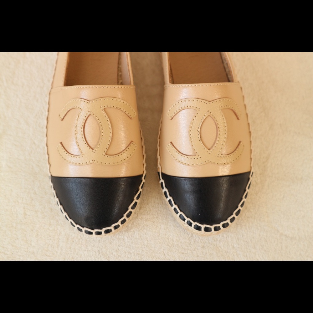 Chanel Espadrilles Tan and Black Size 36, US 6